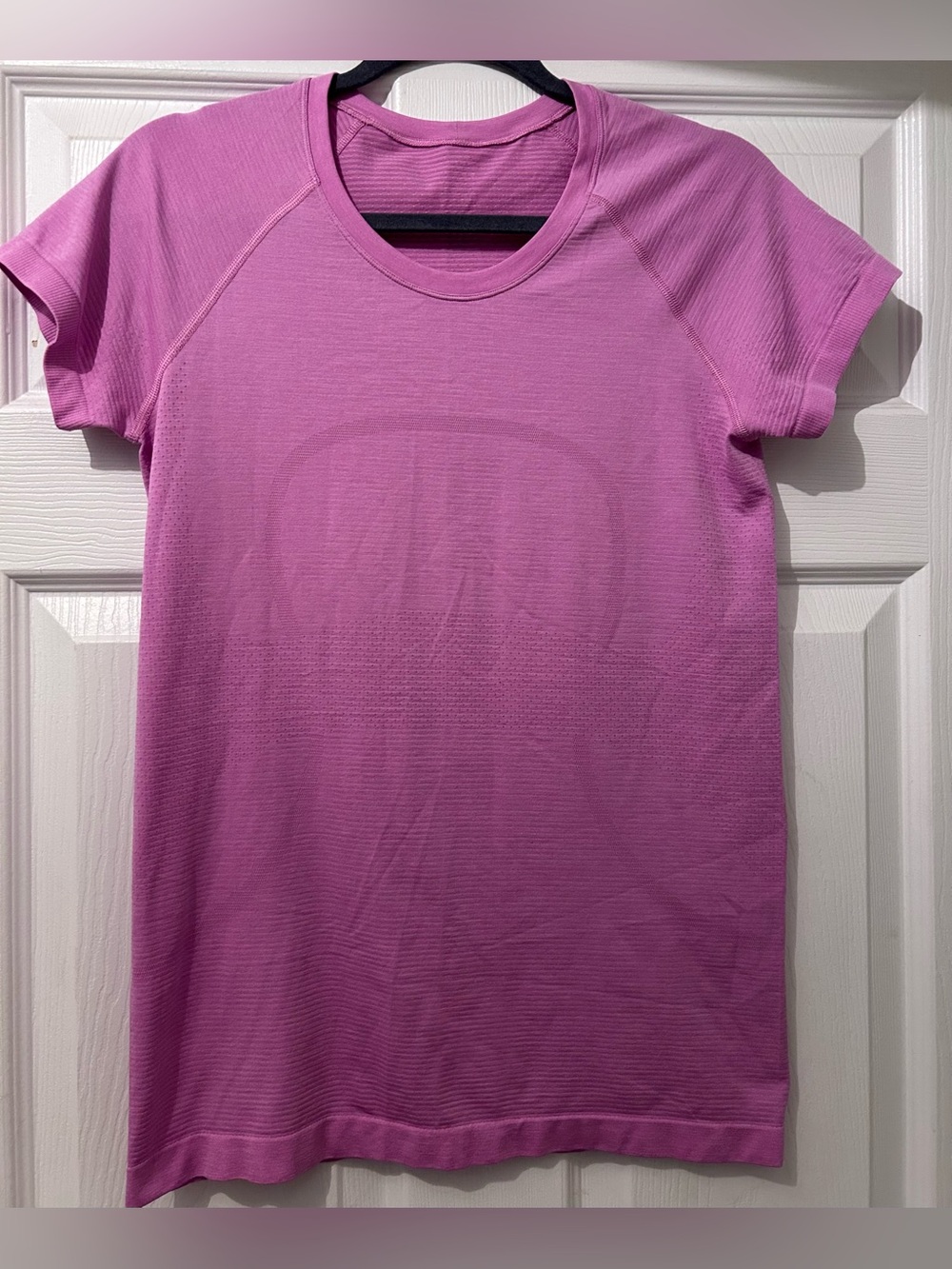 Lululemon Swiftly Tech T-shirt - Magenta